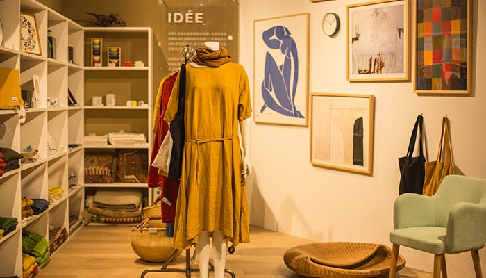 高街时尚的选择 揭秘HM的品牌背景与发展